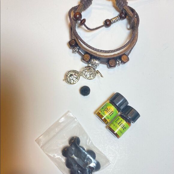 Aromatherapy Adjustable Leather Bracelet Pendant Cage Essential Oils (2) New - Picture 5 of 8
